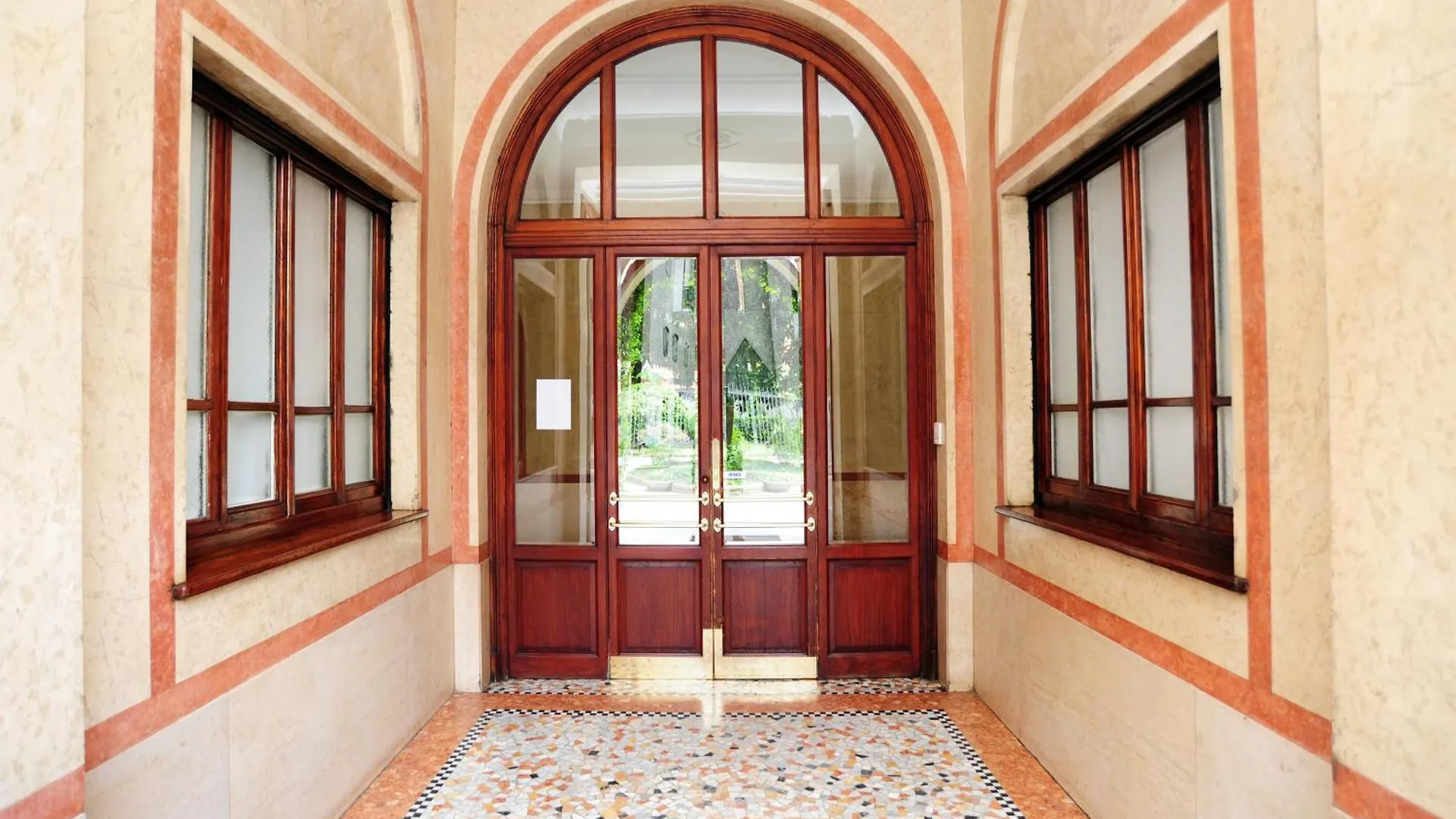 Apartamento Giovio Duplex Milán 0*,